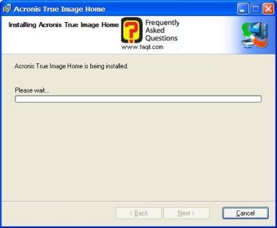 המתינו לסיום ההתקנה של   Acronis True Image Home 
